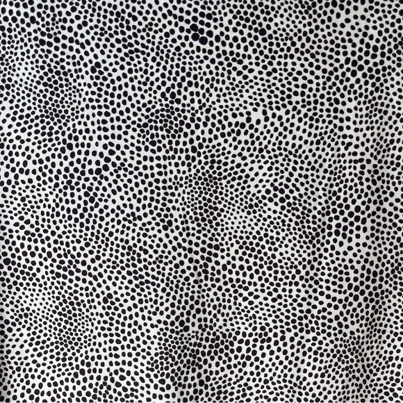 Under Armour S Loose Fit Black White Dot Print Tee Shirt Activewear Top - Picture 9 of 10